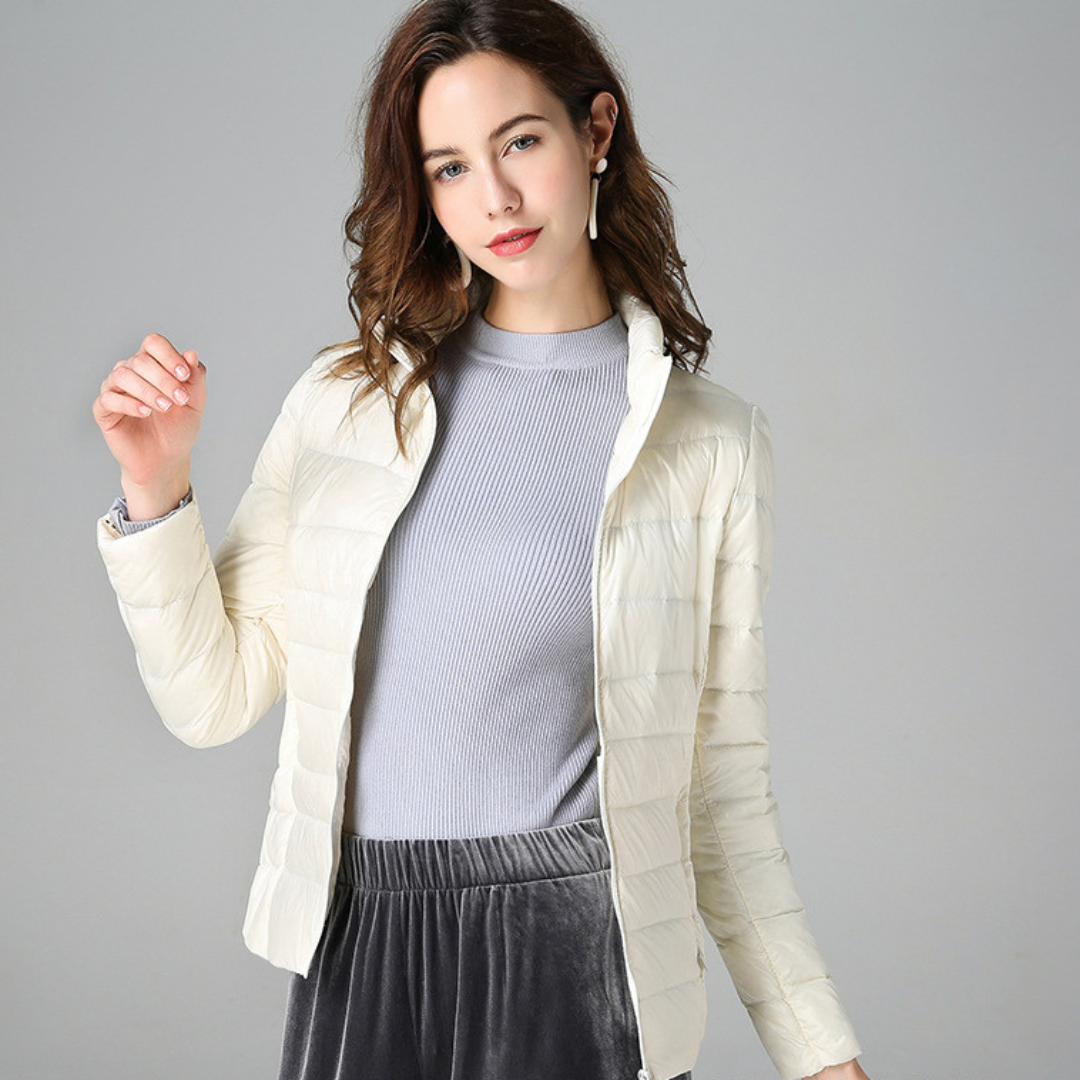 Myra | Ultraleichte Daunenjacke mit eleganten Falten