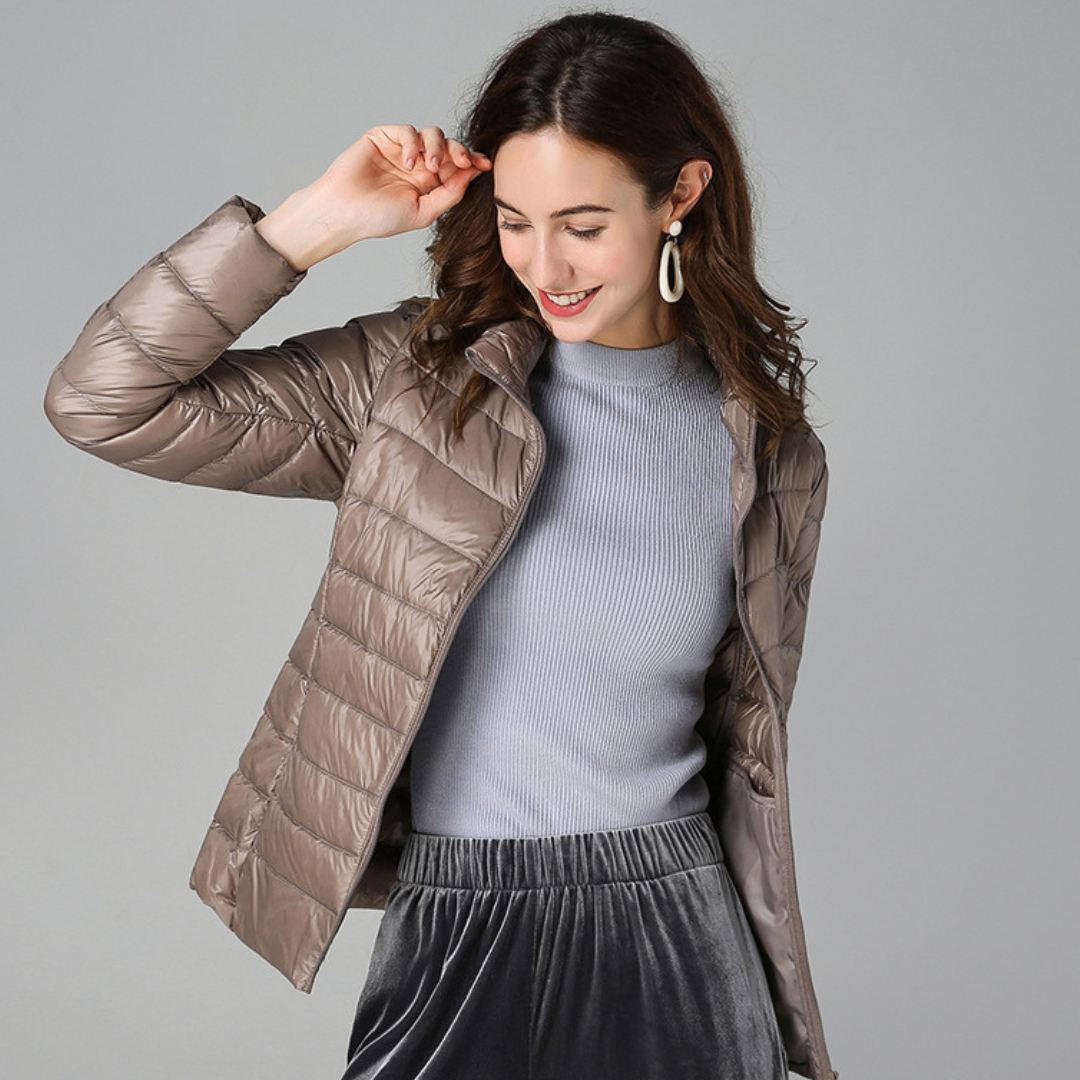 Myra | Ultraleichte Daunenjacke mit eleganten Falten