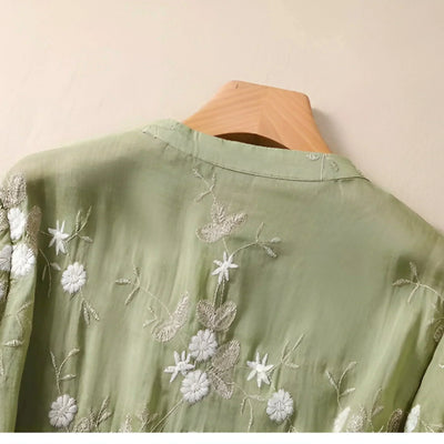 Celest | Floral Gestickte Baumwollbluse