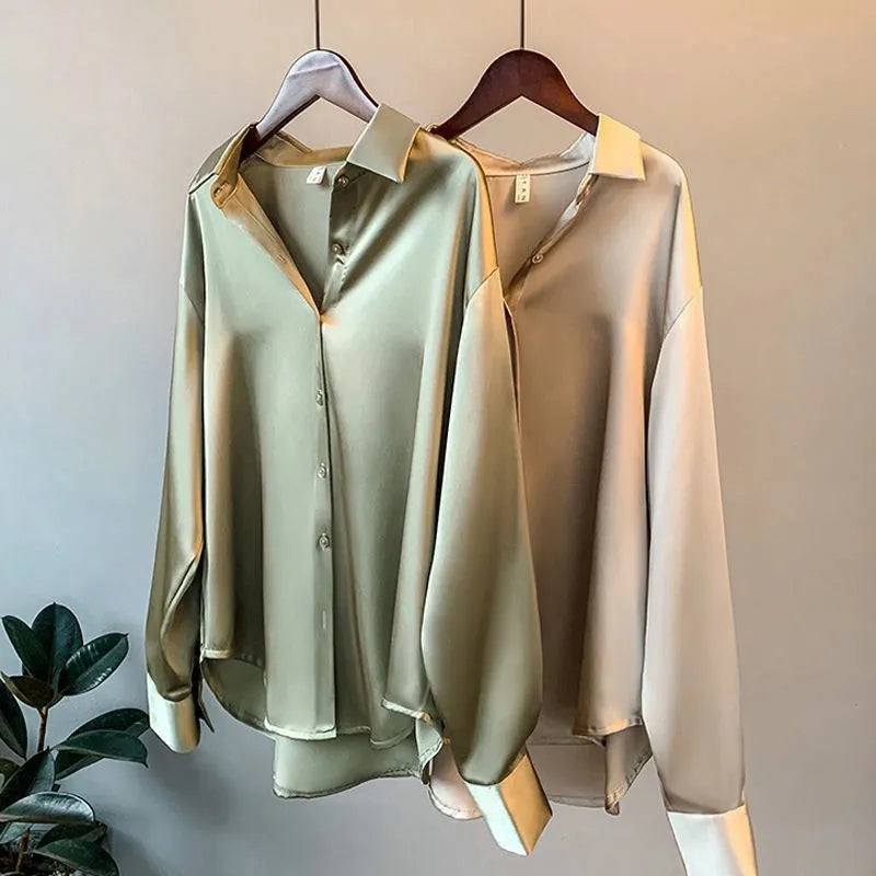 Olivia | Luxuriöse Satinbluse mit langen Ärmeln